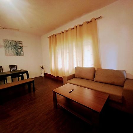 Strawberry Swing Homestay Guwahati Dış mekan fotoğraf