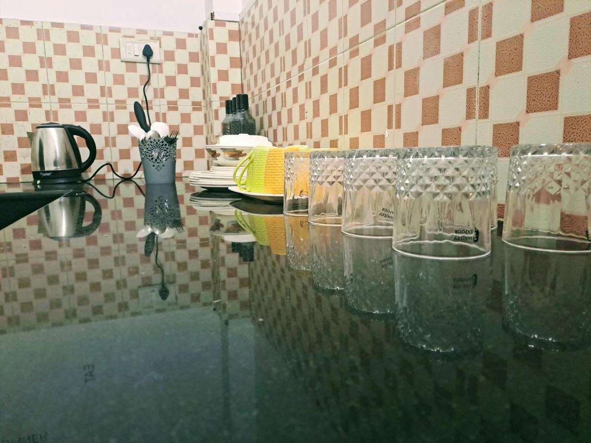 Strawberry Swing Homestay Guwahati Dış mekan fotoğraf