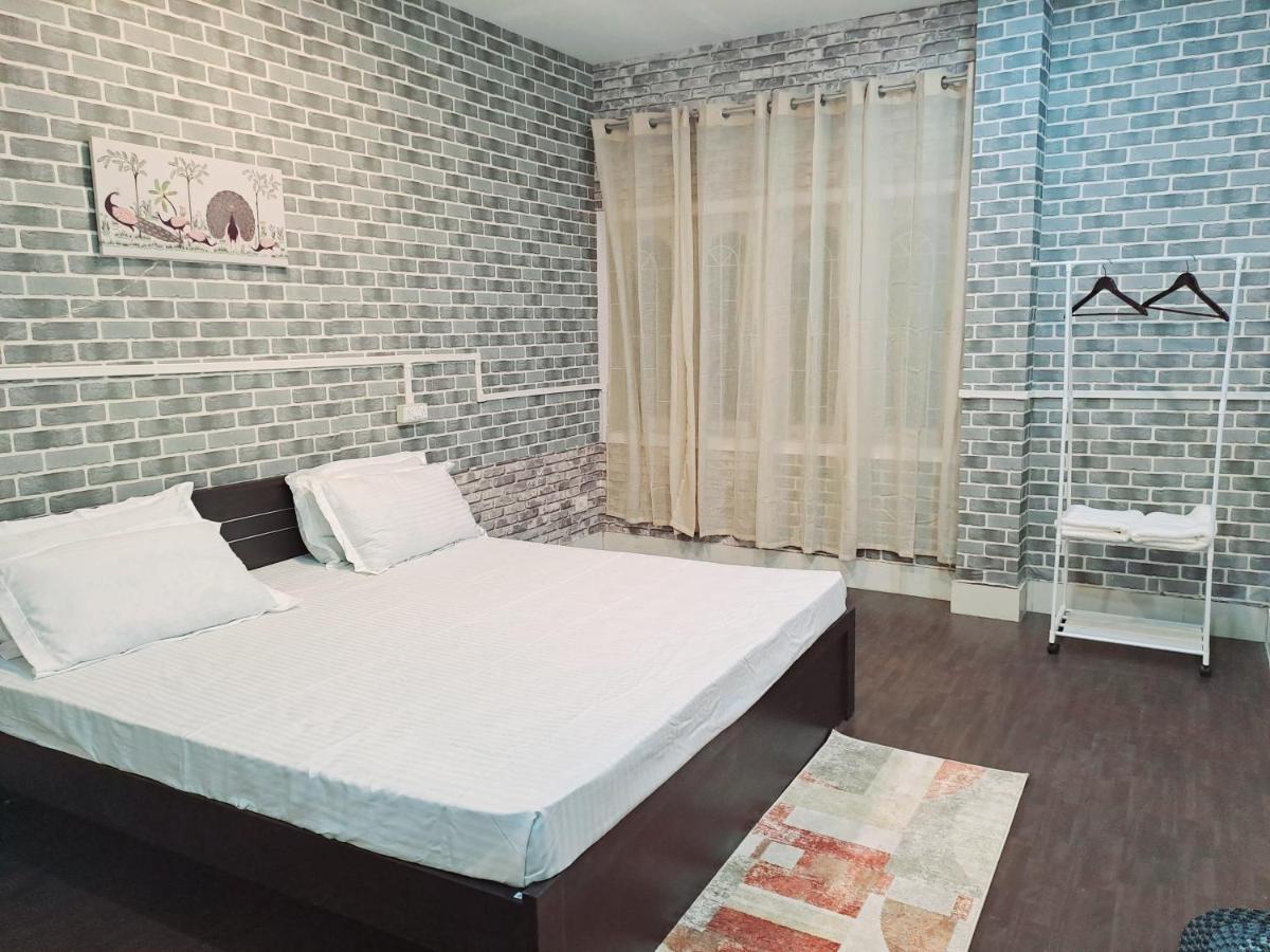 Strawberry Swing Homestay Guwahati Dış mekan fotoğraf