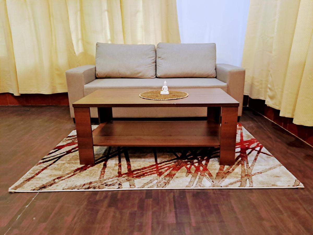 Strawberry Swing Homestay Guwahati Dış mekan fotoğraf