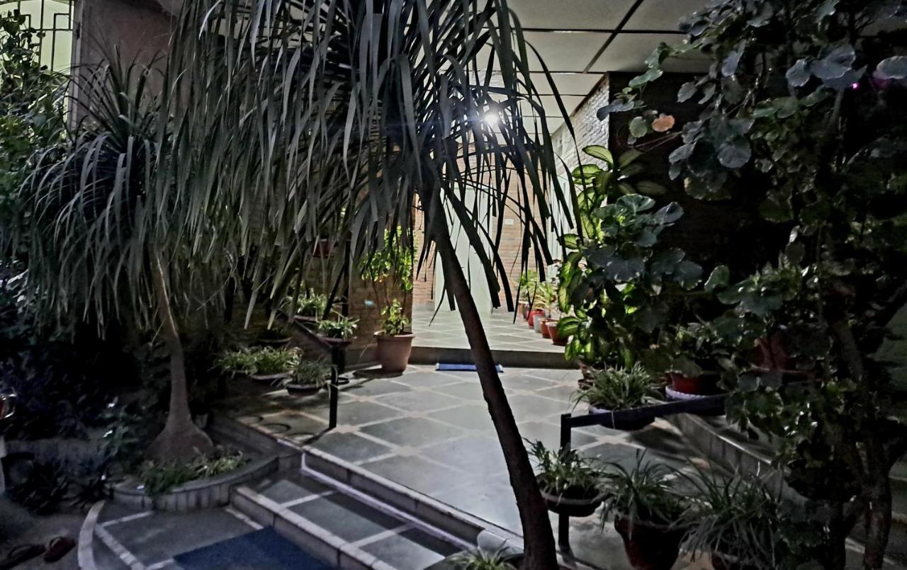 Strawberry Swing Homestay Guwahati Dış mekan fotoğraf