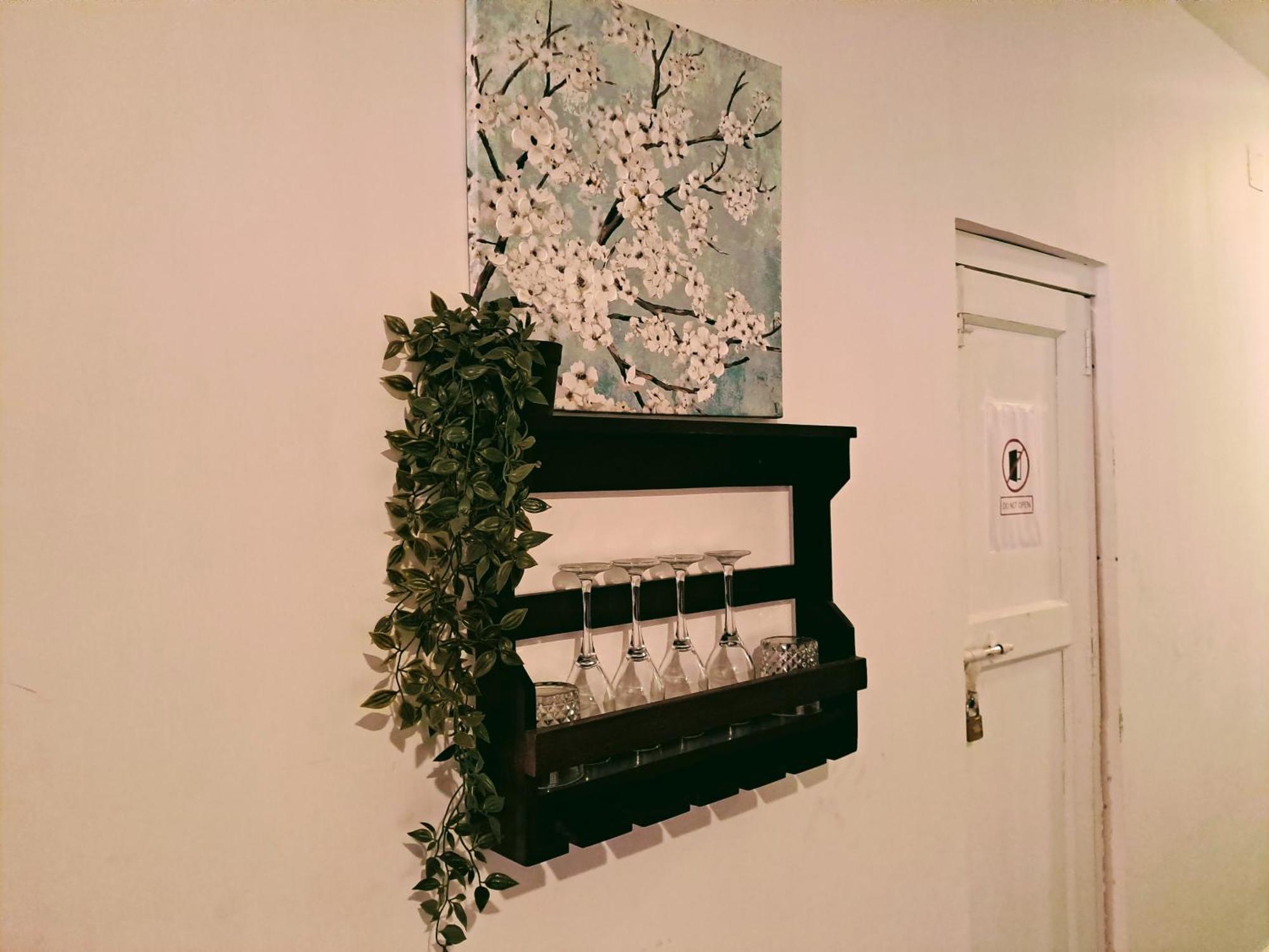 Strawberry Swing Homestay Guwahati Dış mekan fotoğraf