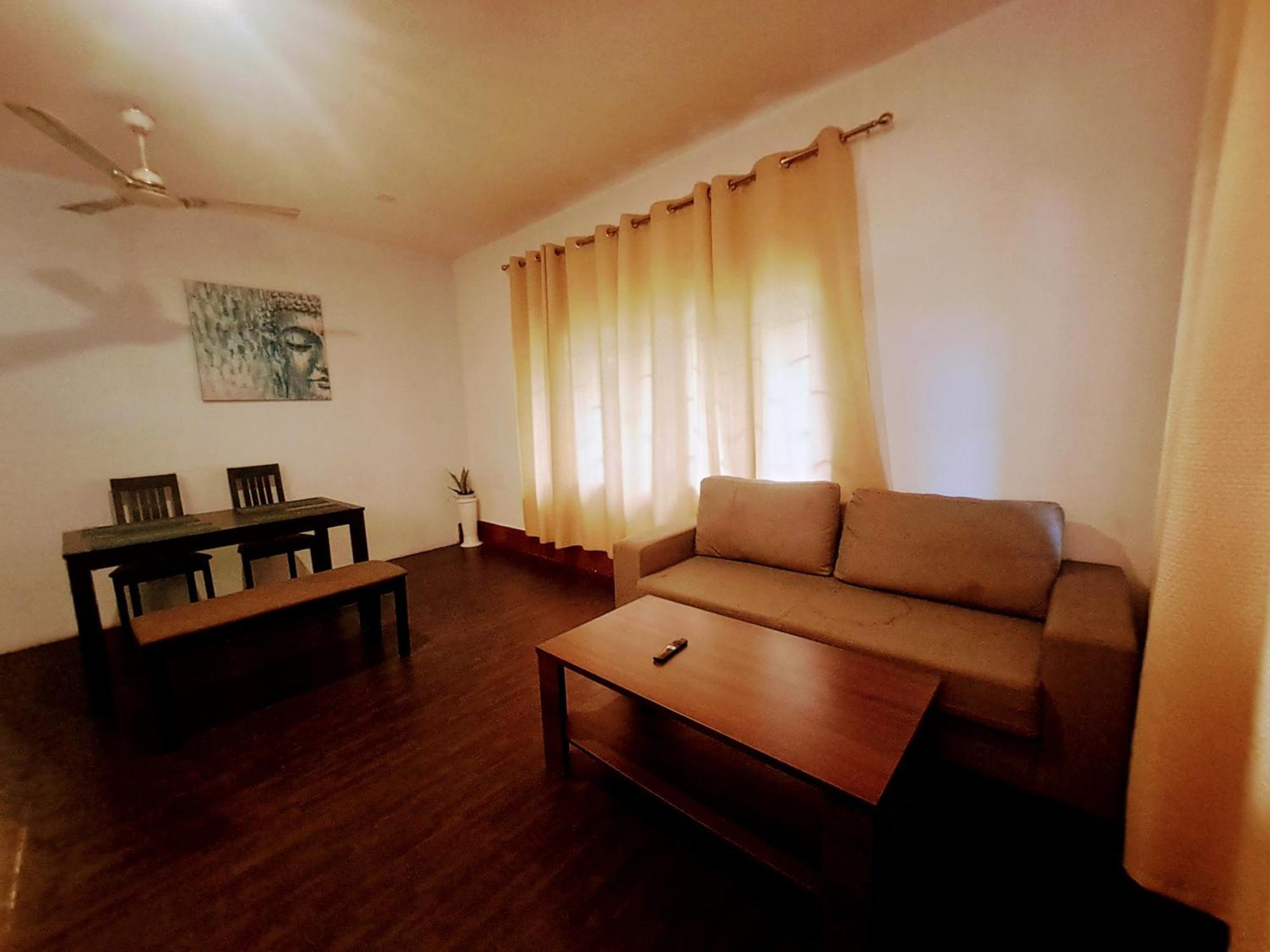 Strawberry Swing Homestay Guwahati Dış mekan fotoğraf